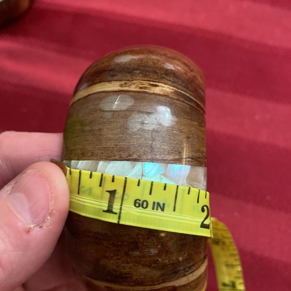 Vintage 80s Wood Mother of Pearl Inlay Banana Leaf FAT BANGLE BRACELET - Picture 5 of 5